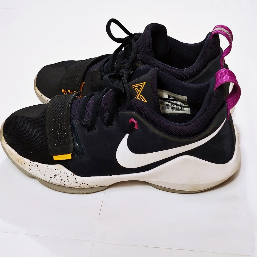 Nike Paul George PG 1 youth basketball shoe